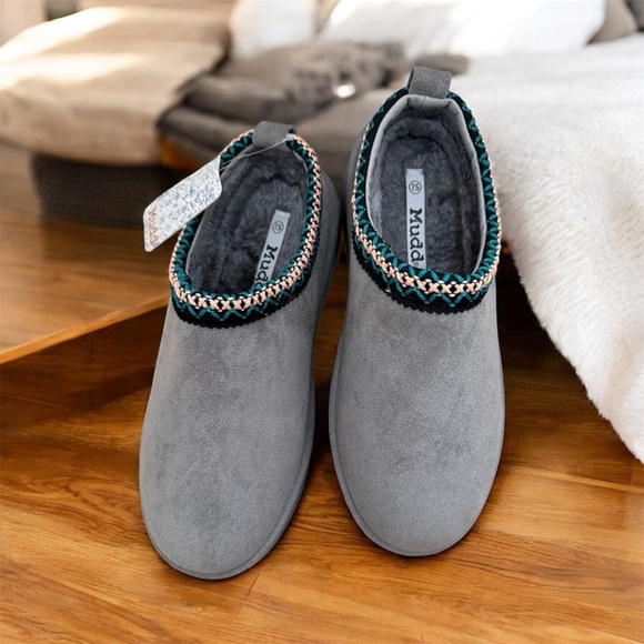 Mudd Shoes - MUDD Fur Slippers